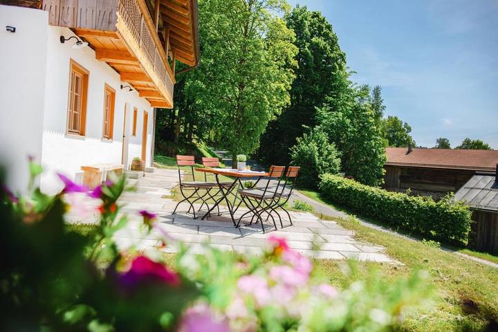 Ferienhaus für 4 Personen, mit Sauna und Whirlpool sowie Garten in Drachselsried - 2
