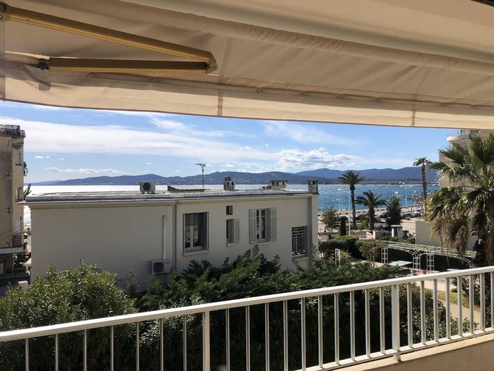 Gîte pour 2 personnes, avec balcon dans Plage Veillat Saint Raphael - 2