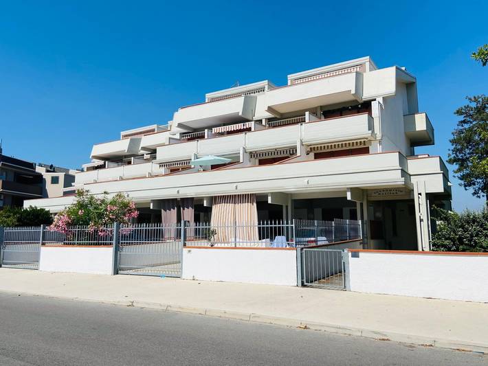 Gîte pour 4 personnes, avec jardin à Lido delle Nazioni - 2