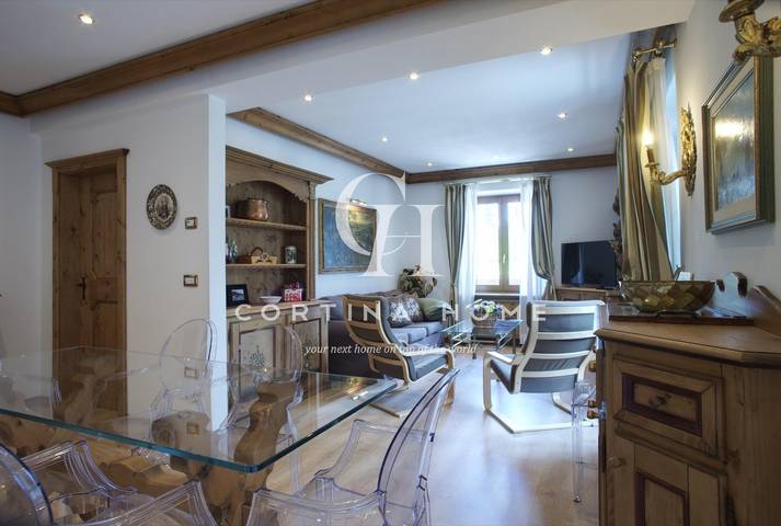 Ferienwohnung für 8 Personen, mit Balkon und Terrasse sowie Ausblick in Cortina d'Ampezzo
