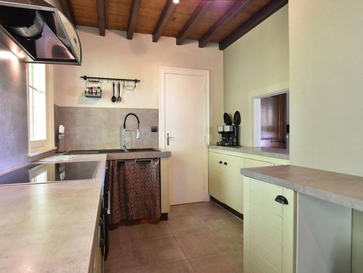 Attractive Holiday Home in Saint-Omer with Wellness Centre in Saint-Omer, Región de Saint-Omer