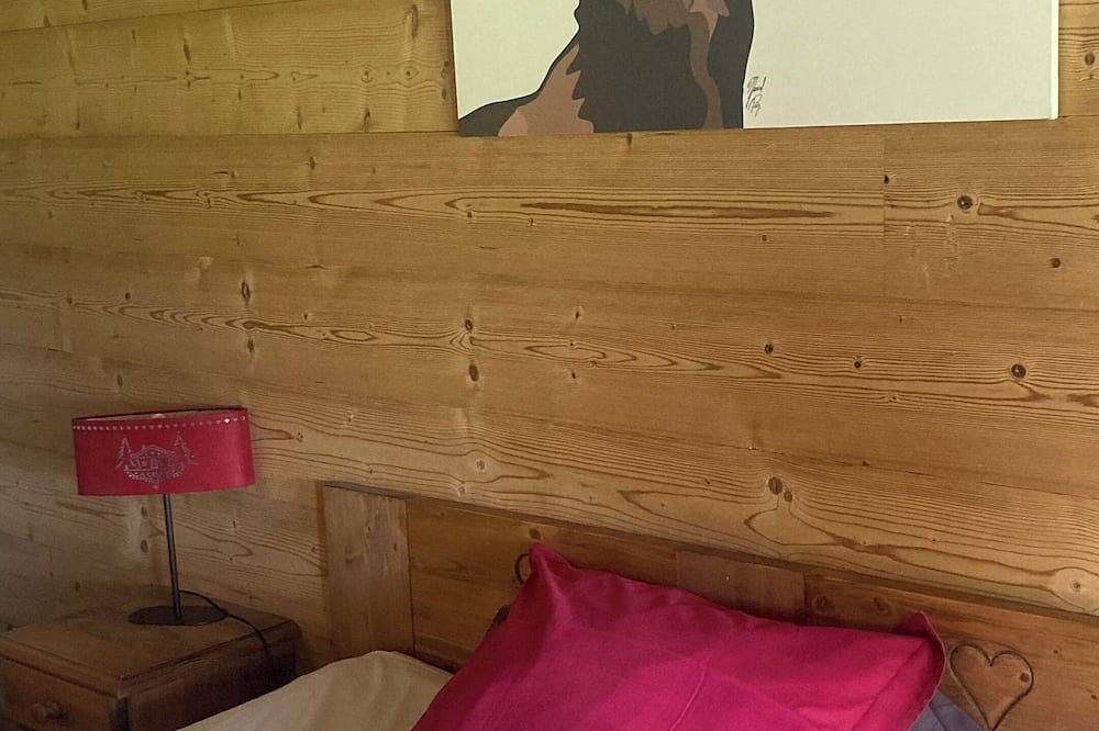 Ganze Wohnung, Le Chalet Du Pic :Private Spa.mountain views and Mt Blanc.near Les Gets and Samoens. in Taninges, Region Bonneville