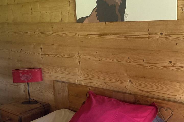 Ganze Wohnung, Le Chalet Du Pic :Private Spa.mountain views and Mt Blanc.near Les Gets and Samoens. in Taninges, Region Bonneville