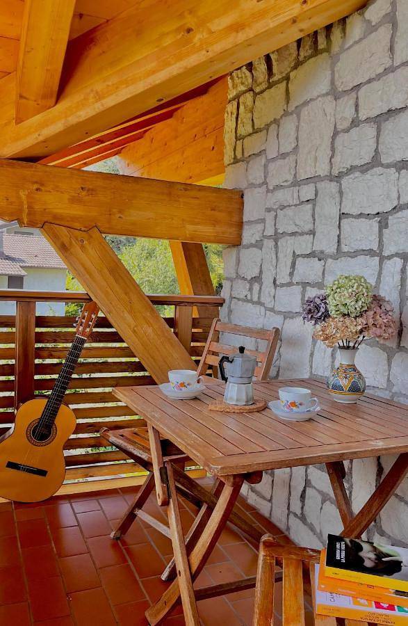 Appartamento per 9 persone, con Balcone e Terrazza nonché Giardino e Panorama a Fai della Paganella