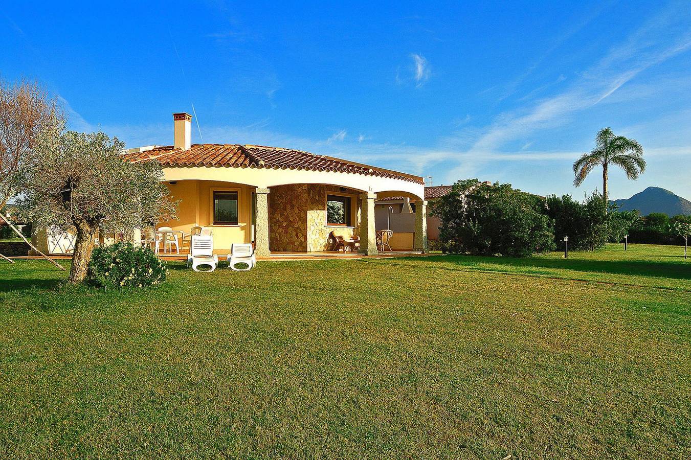 Villa in Costa Rei am Sandstrand in Costa Rei, Muravera