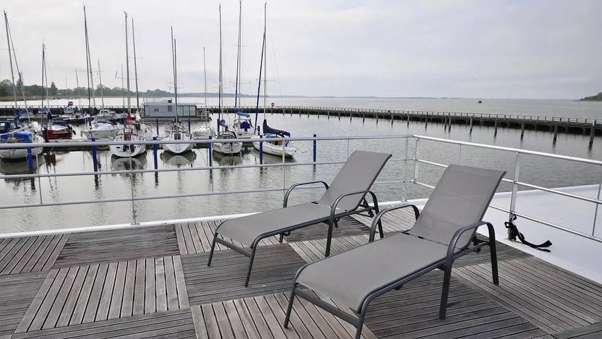 Boot für 5 Personen, mit Terrasse in Ribnitz-Damgarten - 2