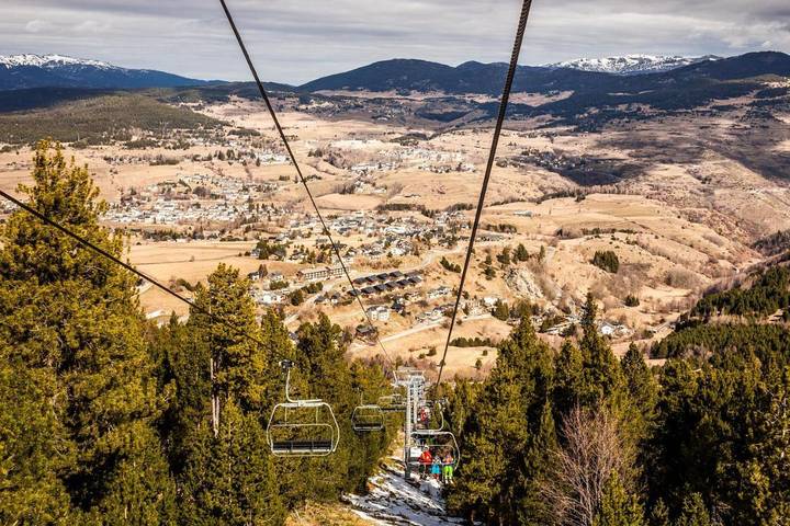 Gîte pour 3 personnes, avec terrasse ainsi que jardin et vue à Eyne - 4
