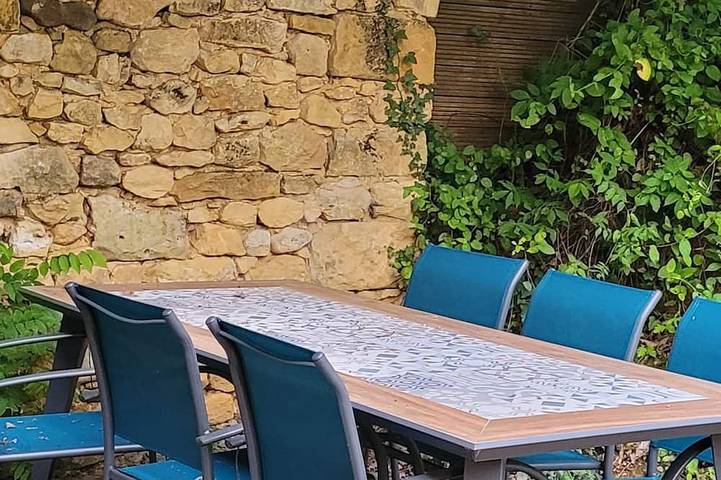 Chambre d’hôte pour 5 personnes, avec Terrasse ainsi que Jardin et Piscine