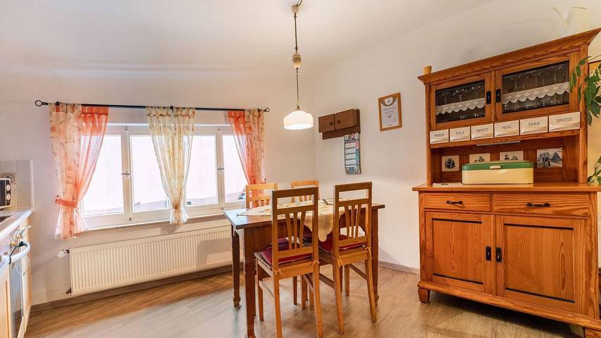 Ferienwohnung für 5 Personen, mit Whirlpool und Sauna sowie Garten, mit Haustier in Hellenthal - 4