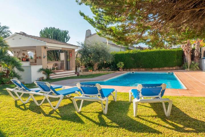 Casa rural para 8 personas, con Terraza además de Jardín y Piscina en Calafell - 2