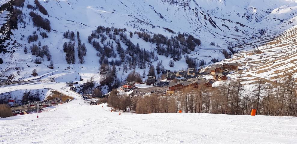 Studio entier, Studio confortable à Allos - 23 m² avec vue montagne in La Foux d'Allos, Allos