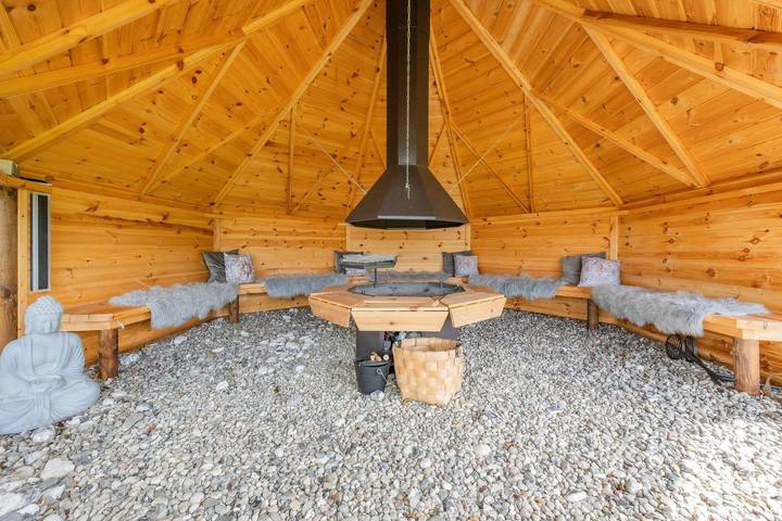 Ganze Wohnung, Ruheoase am Krebssee – moderne Ferienwohnung mit Garten & Yoga in Neu-Sallenthin (Usedom) in Heringsdorf, Usedom