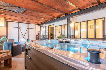 Chambre d’hôte pour 8 personnes, avec terrasse et piscine ainsi que jacuzzi et sauna à Ungersheim