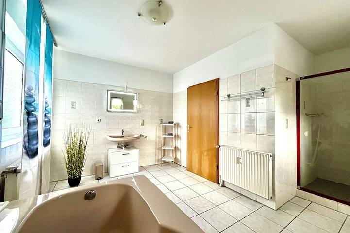 Ganze Wohnung, Fewo Bonni - Zentrumsnahe helle 100qm Wohnung mit Terasse in Celle, Aller-Leine-Tal