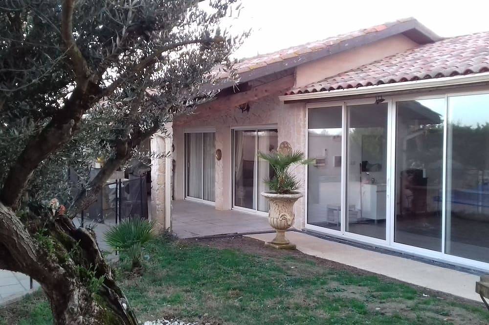 Appartement entier, Petite maison de campagne au coeur des vignes Du in Fronton, Haute-Garonne