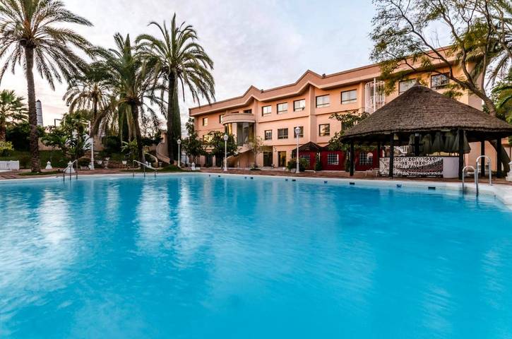 Hôtel pour 10 personnes, avec terrasse et jardin