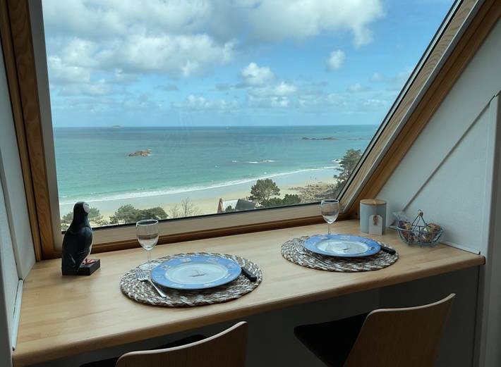 Gîte pour 2 personnes, avec terrasse dans Plage Trestraou - 3