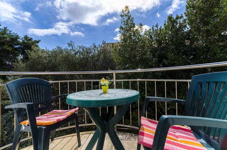 Ferienwohnung für 3 Personen, mit Balkon und Pool - 1