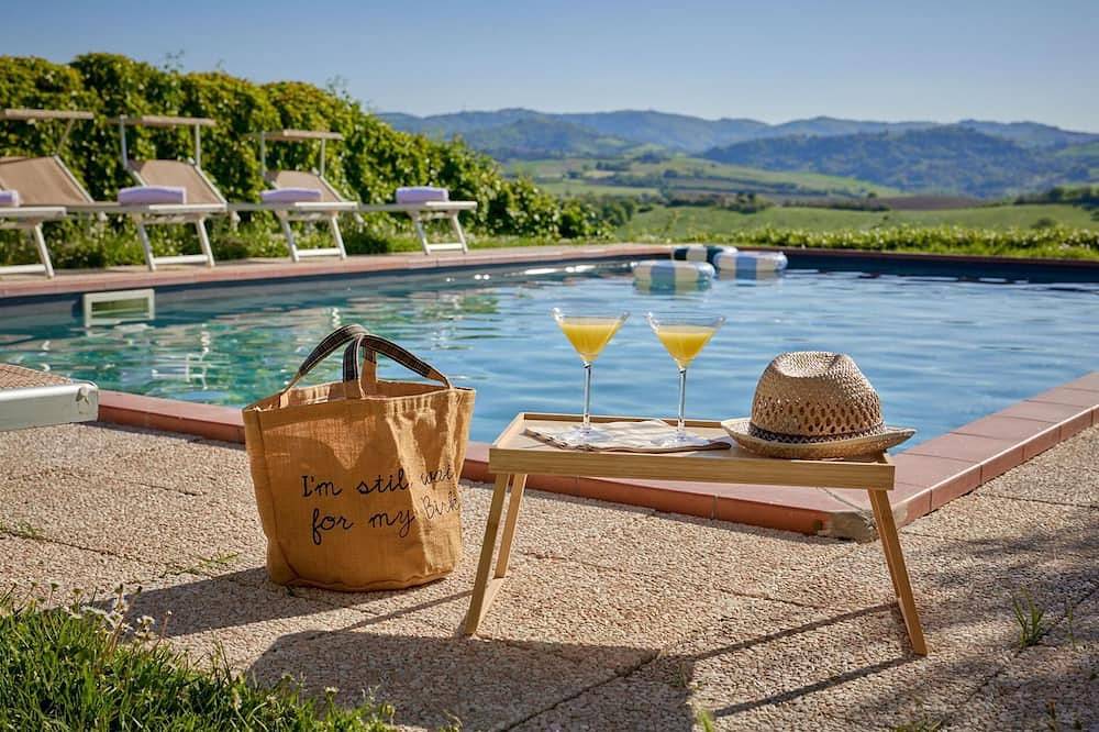 Villa Candelara - Private Villa, 6 Zimmer, Pool, Klima, Wlan, Meer, Marken in Pesaro, Valle del Metauro