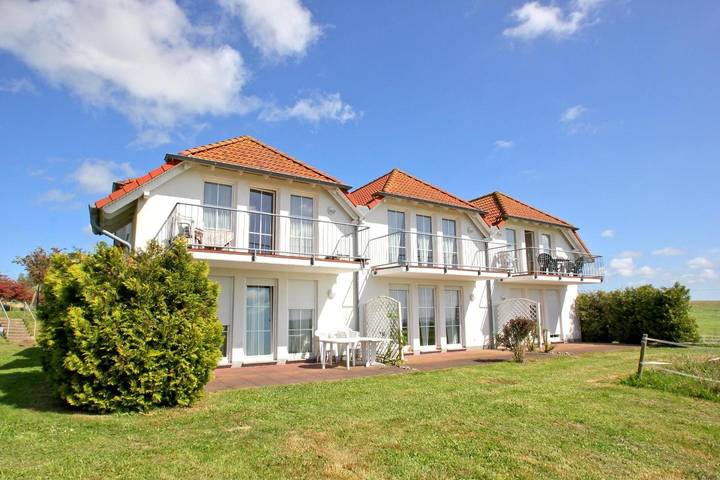 Ferienwohnung für 4 Personen, mit Balkon und Ausblick in Neddesitz