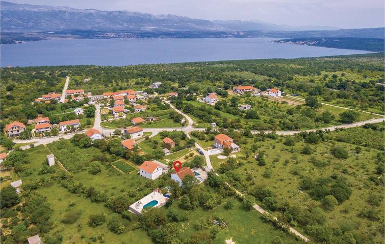 Gemütliche Ferienwohnung mit Pool und Terrasse – nur 1 km von der Küste entfernt! in Novigradsko More, Zadar