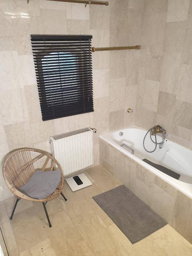 Ganze Wohnung, Two-Bedroom Apartment with Garden View in Tutzing, Starnberger See
