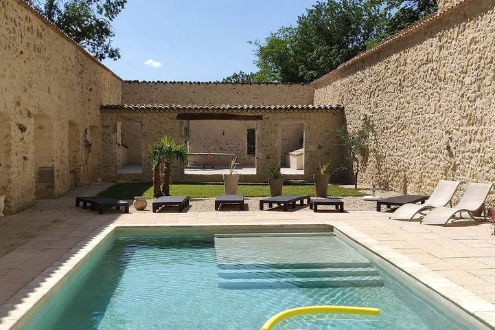 Location de vacances pour 12 personnes, avec Terrasse et Jardin à Mirmande