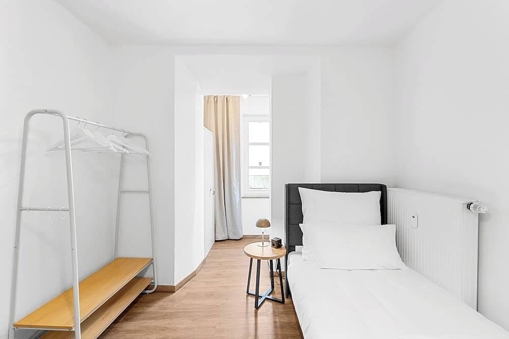 Ganze Wohnung, Betterstay Central Apartment in Straubing for 6 People I 97m² I Kitcheni Netflix in Straubing, Ostbayern