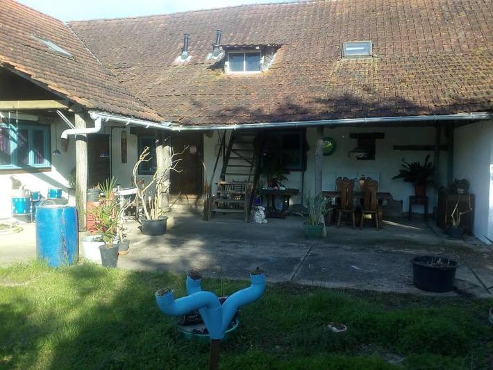 Gîte pour 9 personnes, avec jardin et vue, animaux acceptés à Serrigny-en-Bresse