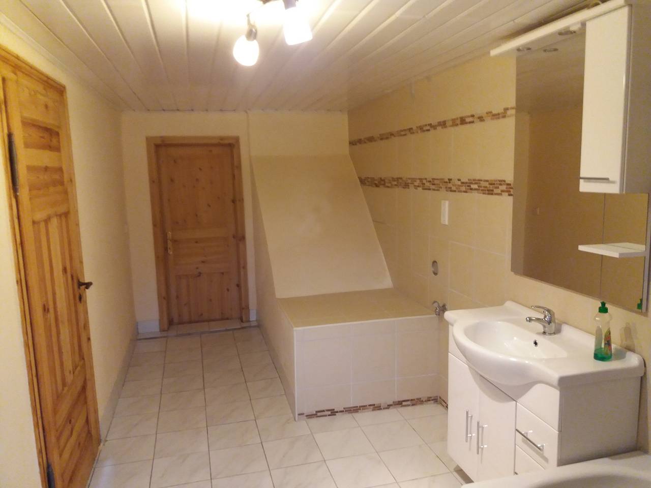 Apartamento vacacional entero, Apartamento de vacaciones para 4 personas con terraza in Kirnitzschtal, Sebnitz
