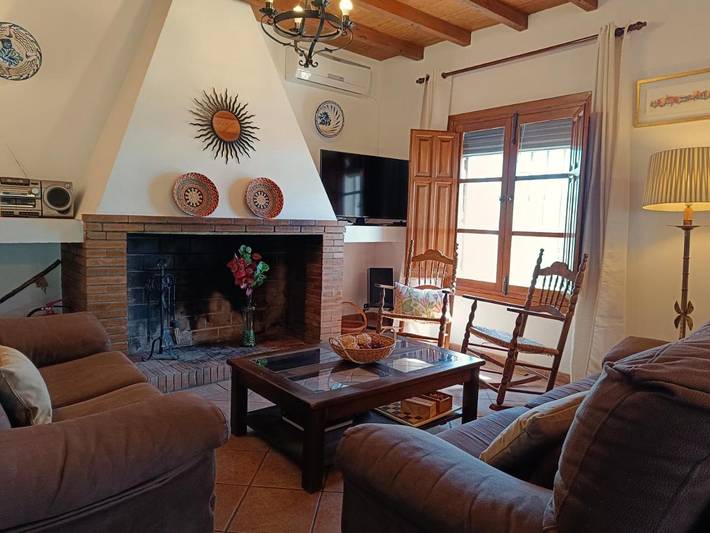 Chalet para 9 personas, con jardín además de vistas y piscina, Se admiten mascotas en Axarquía - 3