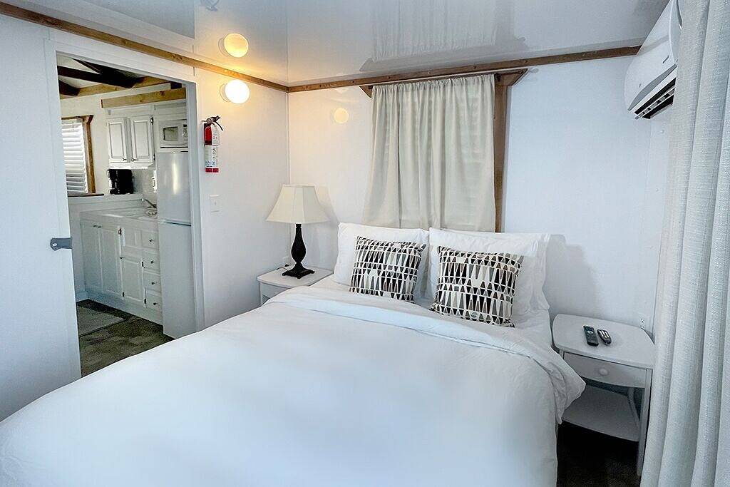 Aqua Lodge Houseboat \"Tarpon\" in Tavernier, Monroe County