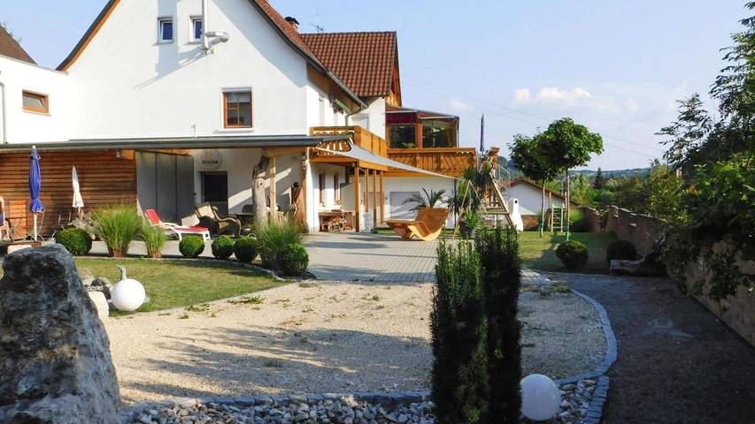 Ferienwohnung für 2 Personen, mit Balkon und Pool - 1