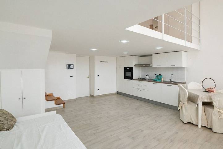 Ganze Wohnung, Apartment with free parking and sea view in Pozzuoli, Neapel Provinz