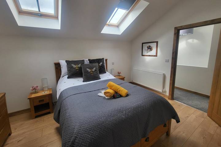 Cottage for 5 people, with hot tub and terrace as well as garden, child-friendly in Honiton