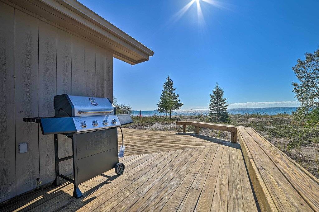 Lake Huron Home w/ Direct Beach Access! in Obere Halbinsel