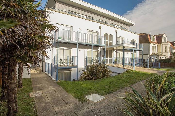 Log cabin for 4 people, with garden in Bournemouth