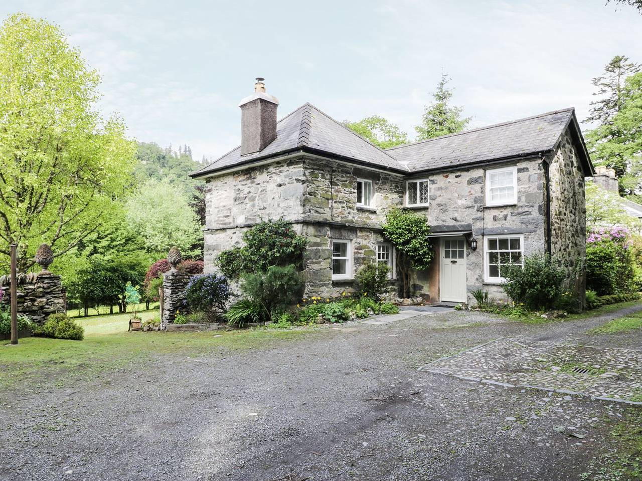 Beaver Grove Cottage in Betws-y-Coed, Snowdonia