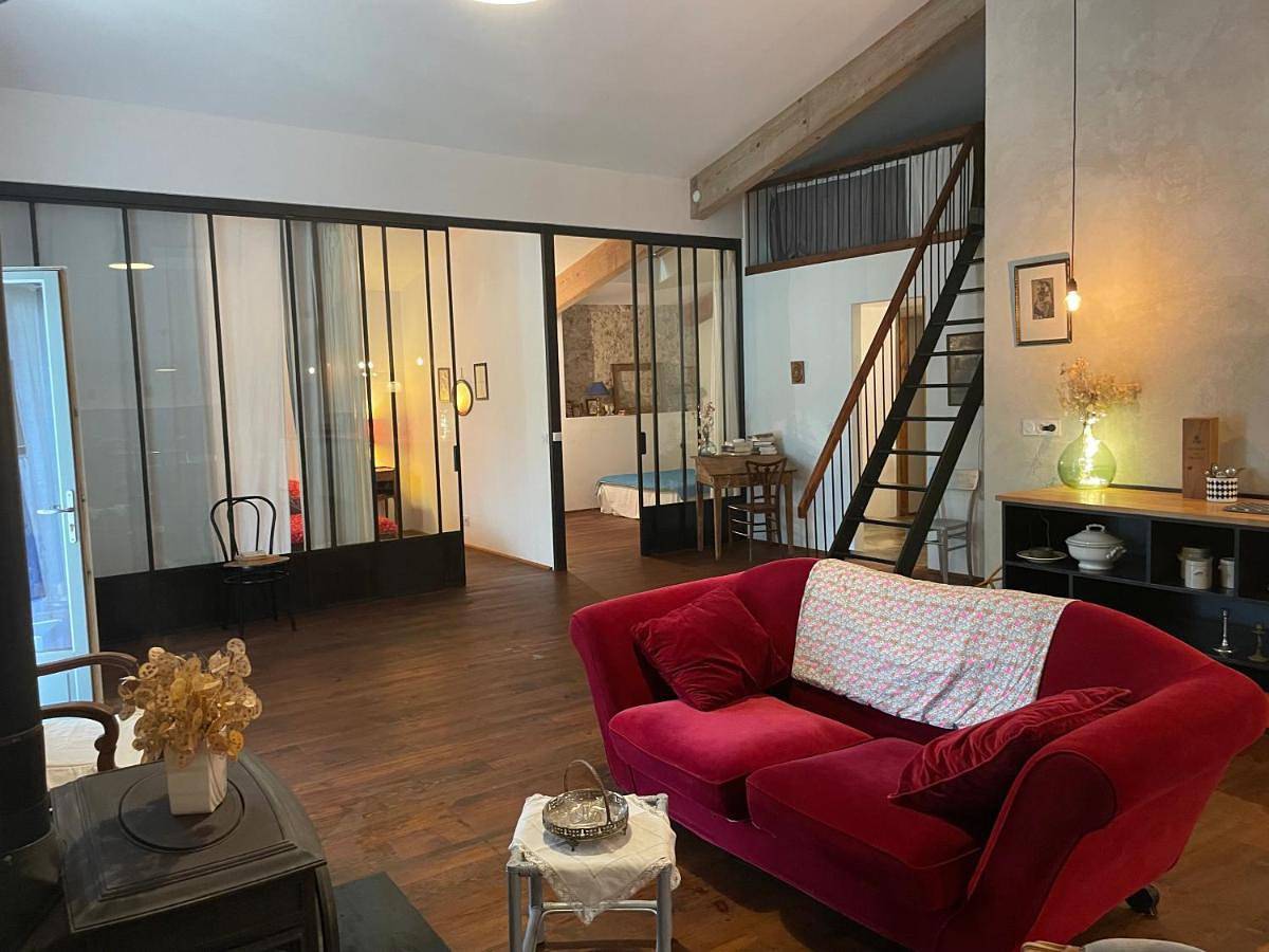 Three-Bedroom House in Cenne-Monestiés, Région de Carcassonne