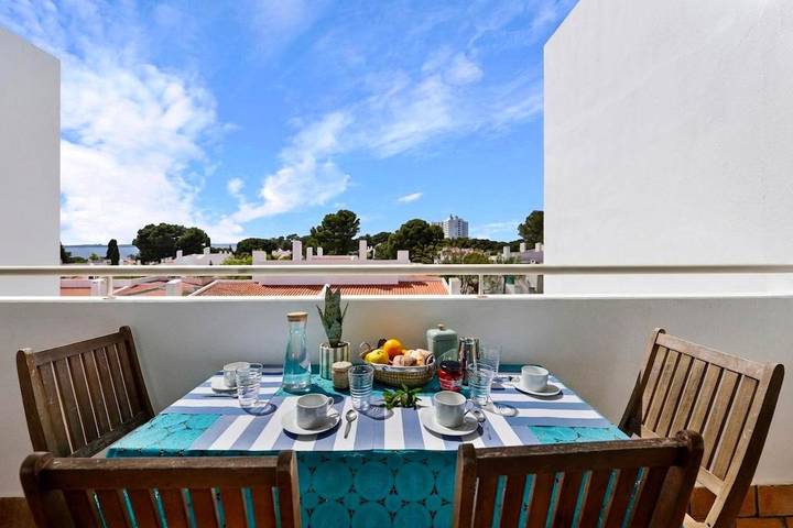 Apartamento de férias para 4 pessoas, com piscina e varanda em Praia da Prainha