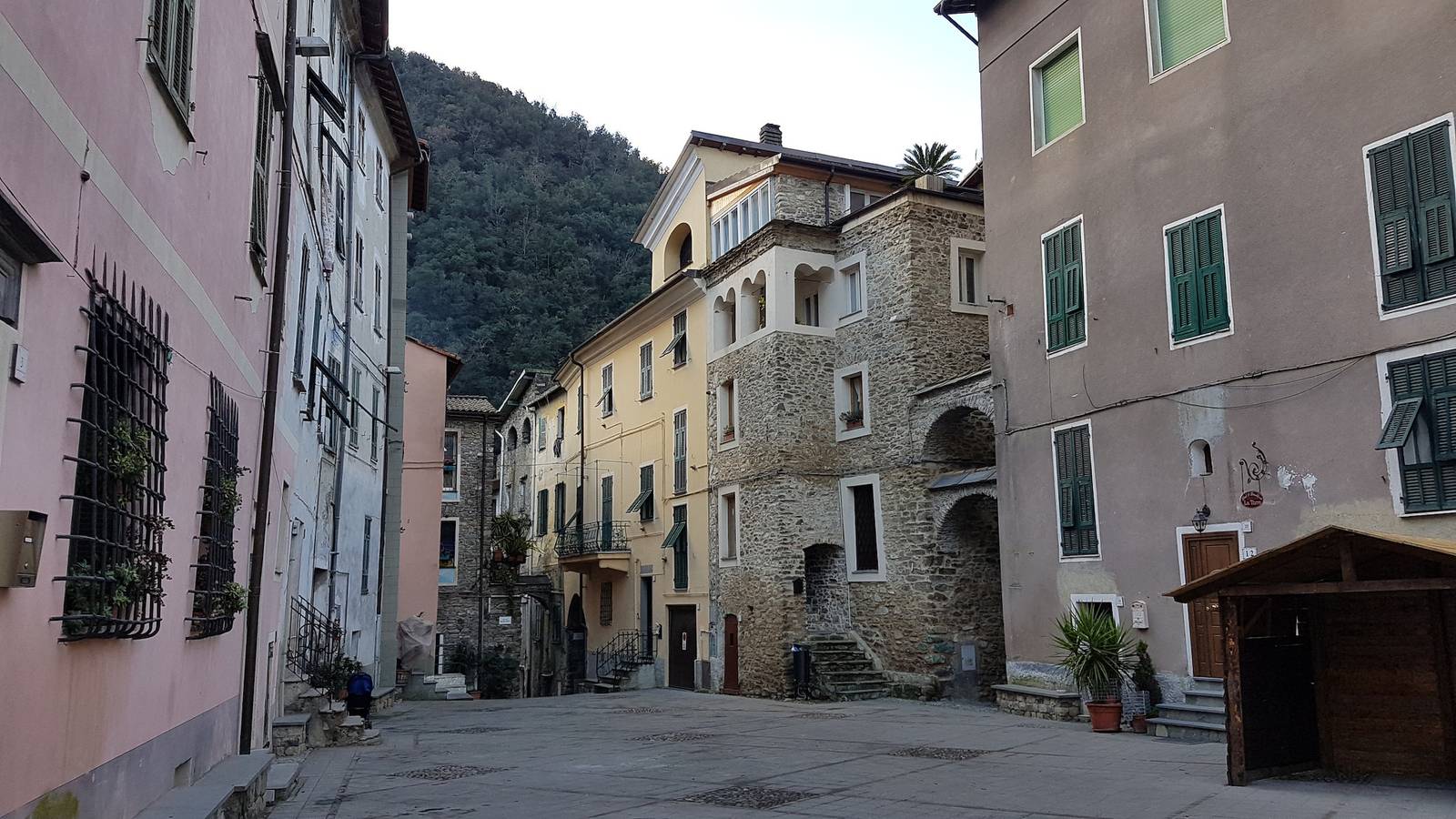 Casa Pietra in Isolabona, Alpes Ligures