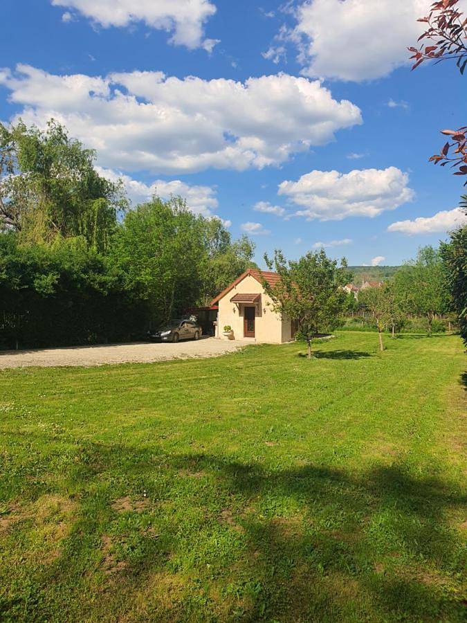 Location de vacances pour 4 personnes, avec jardin et vue à Saint-Père (Yonne) - 4