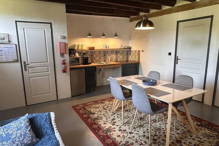 Gîte pour 4 personnes, avec Jardin et Piscine à Saint-Palais (Allier)