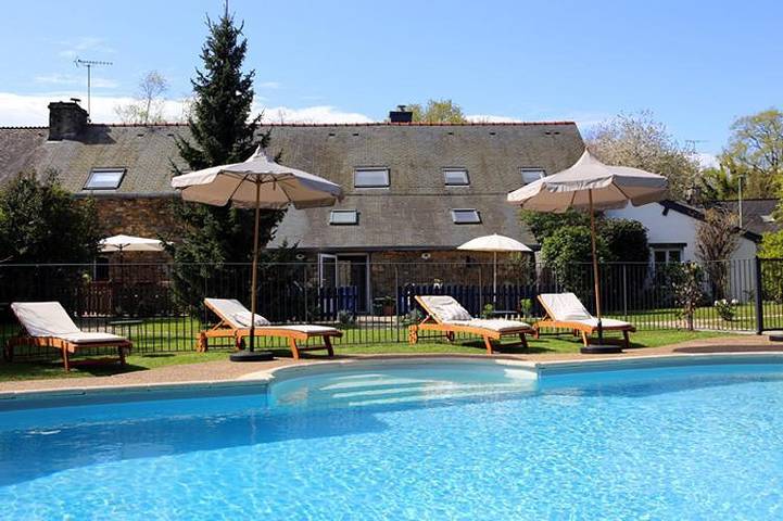 Gîte pour 4 personnes, avec jardin ainsi que piscine et terrasse, animaux acceptés à Pluherlin - 2