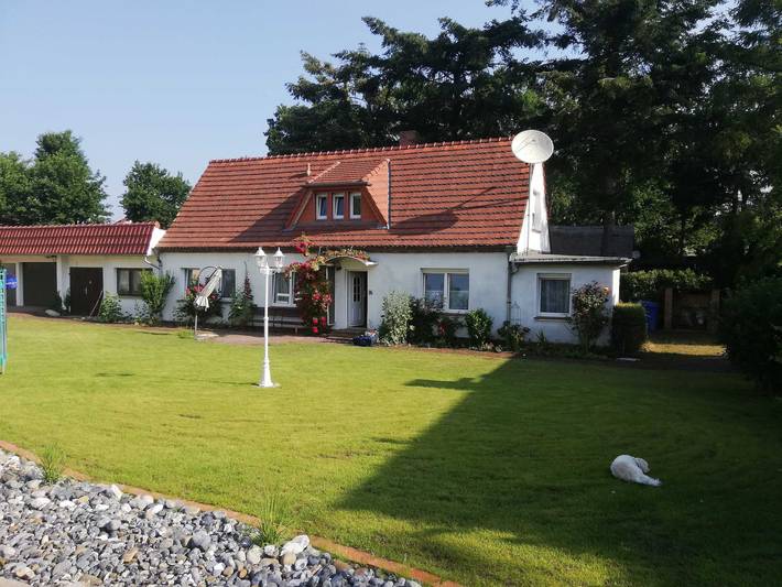 Ferienwohnung für 2 Personen, mit Terrasse und Garten in Baabe - 2