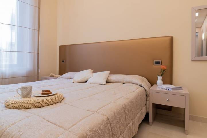 Ganze Wohnung, Elegant Sea View Apartment with Panoramic Patio in Grottammare, Grottammare und Umgebung