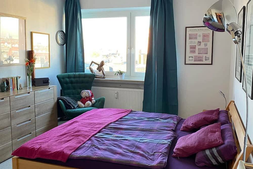 Entire apartment, Munich Best Location - Top Floor Apartment - Great Views in Munich Isarvorstadt, Munich