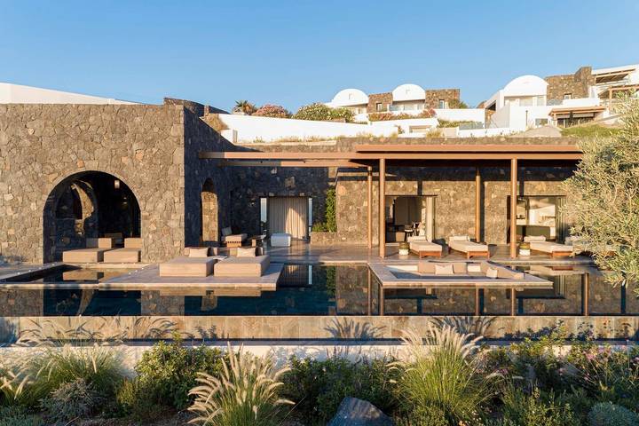 Location de vacances pour 10 personnes, avec piscine ainsi que vue sur l’océan et jardin à Oia - 3