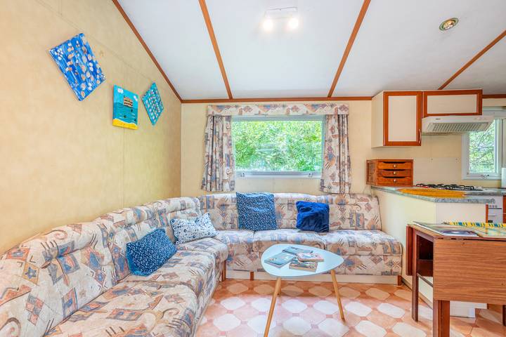 Wohnwagen für 12 Personen, mit Garten auf Île d'Oléron - 2