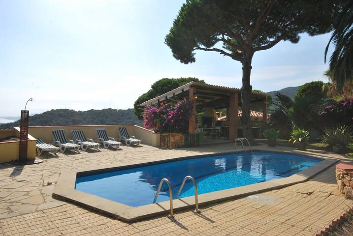 Casa rural para 6 personas, con jardín y terraza en Lloret de Mar - 2